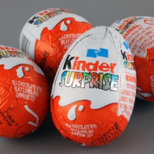 KINDER SURPRISE